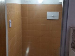 Foto 6 de CASA 3 DORMITORIOS y 2 DPTOS - ALONSO DE ERCILLA 3700 - B° LOS GIGANTES
