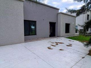 Foto 2 de Casa a estrenar a la laguna categoría