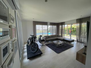 Foto 6 de Casa 4 ambientes en BARRIO VISTAS con pileta - Puertos OPORTUNIDAD