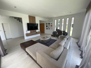 Foto 7 de Casa 4 ambientes en BARRIO VISTAS con pileta - Puertos OPORTUNIDAD
