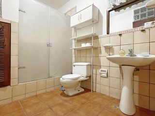 Foto 12 de Venta de Edificio de tres pisos a precio de Ocasión!