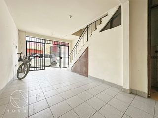 Foto 4 de Venta de Edificio de tres pisos a precio de Ocasión!
