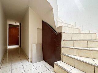 Foto 16 de Venta de Edificio de tres pisos a precio de Ocasión!