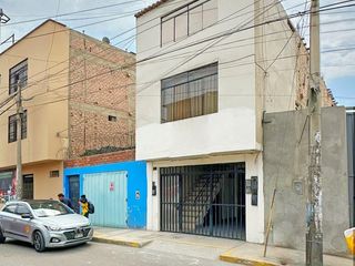 Foto 6 de Venta de Edificio de tres pisos a precio de Ocasión!