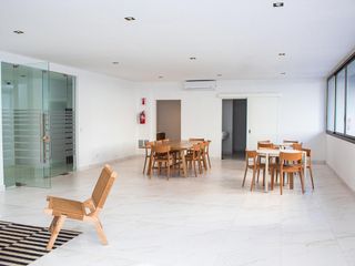 Foto 8 de Lencke vende - con renta, 2 ambientes de categoria, suite, balcon/parrilla, edificio c/pileta, gym