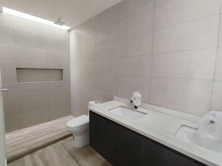 Foto 13 de Venta Casa a Estrenar 3 Dormitorios con increíble vista y jardín. Sector: Yanazarapata -Cumbayá. SC
