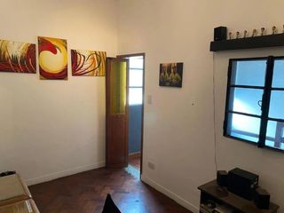 Foto 16 de Casa en Venta con Importante Local en esquina - Posibilidad renta y vivienda