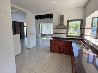 Foto 12 de Casa sobre lote de 1000m2 con costa al rio