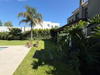 Foto 29 de Casa en  venta en lote interno del barrio Santa Barbara, Tigre