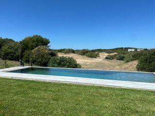 Foto 1 de Casa a la venta en  Costa Esmeralda, Barrio Residencial 1