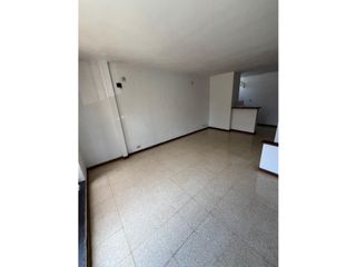 Foto 2 de Casa y apartamento en venta en Cabañitas Bello