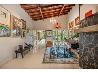 Foto 22 de Renta casa amoblada en Alto de Las Palmas con diseño artistico