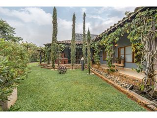 Foto 24 de Renta casa amoblada en Alto de Las Palmas con diseño artistico