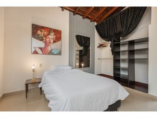 Foto 39 de Renta casa amoblada en Alto de Las Palmas con diseño artistico