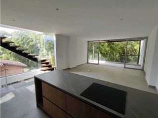 Foto 2 de Hermosa Casa Envig El Atravesado 400m2 💰2350 Mill
