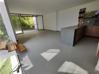 Foto 4 de Hermosa Casa Envig El Atravesado 400m2 💰2350 Mill