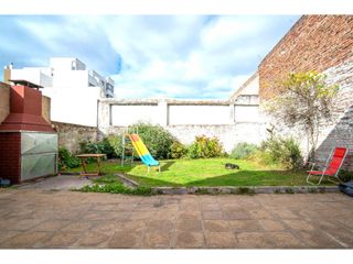 Foto 8 de Chalet en Venta en Chauvin. 4 ambientes. jardin.