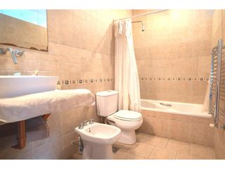 Foto 3 de Chalet en Venta en Chauvin. 4 ambientes. jardin.