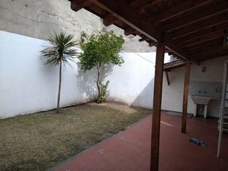 Foto 13 de Casa PH en alquiler en Lanus Este