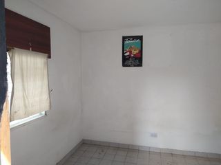 Foto 7 de Casa PH en alquiler en Lanus Este
