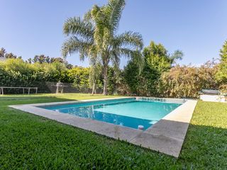 Foto 1 de Casa en  venta en La Comarca, 3 amplios dormitorios, piscina y parque