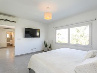 Foto 7 de Casa en  venta en La Comarca, 3 amplios dormitorios, piscina y parque