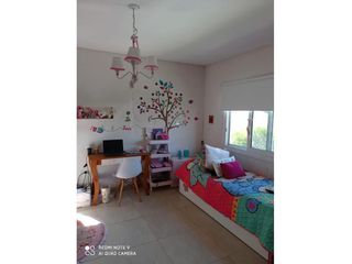Foto 15 de Venta Casa en La Comarca 5 dormitorios
