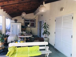 Foto 2 de VENTA DE CASA SOBRE LOTE PROPIO - LOMAS DE ZAMORA