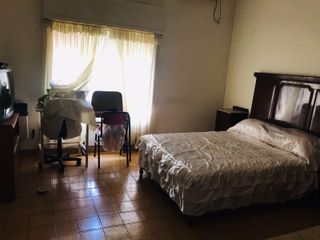 Foto 4 de VENTA DE CASA SOBRE LOTE PROPIO - LOMAS DE ZAMORA