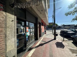 Foto 3 de Local en venta Av Juan B Justo