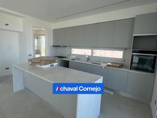 Foto 5 de Casa en  venta - 4 dormitorios y pileta. Barrio Riberas