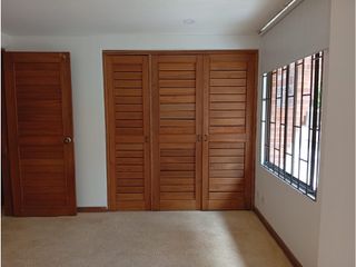 Foto 15 de ARRIENDO APARTAMENTO VIRREY  100 mts