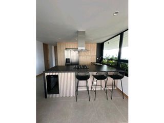 Foto 1 de VENDO HERMOSO APARTAMENTO EN EL POBLADO SECTOR LAS PALMAS