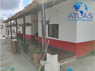 Foto 2 de VENTA DE CASA CAMPESTRE EN LEBRIJA SANTANDER COD:749