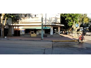 Foto 11 de Se vende local en inmejorable ubicación céntrica en Otamendi.