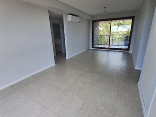 Foto 3 de Departamento en alquiler en Don Bosco Este