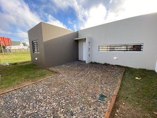 Foto 4 de Casa a estrenar 2 dormitorios en Barrio La Raquela. Apto credito!