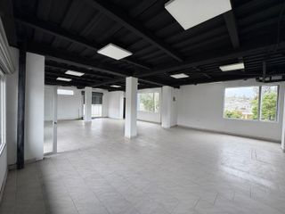 Foto 1 de Local Comercial en arriendo en Marianas de Calderón