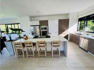 Foto 3 de HERMOSA CASA EN LLANOGRANDE RIONEGRO SECTOR CLUB CAMPESTRE