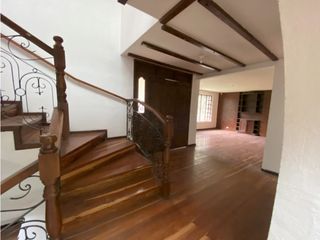 Foto 1 de Monteserrín, Casa en Venta, 397.91m2, 5 Habitaciones