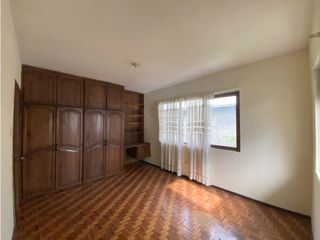 Foto 11 de Monteserrín, Casa en Venta, 397.91m2, 5 Habitaciones
