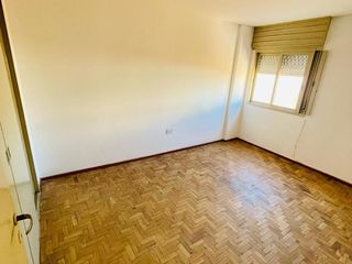Foto 12 de Departamento en Venta de 2 Dormitorios, Barrio Centro con Escritura