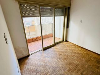 Foto 6 de Departamento en Venta de 2 Dormitorios, Barrio Centro con Escritura