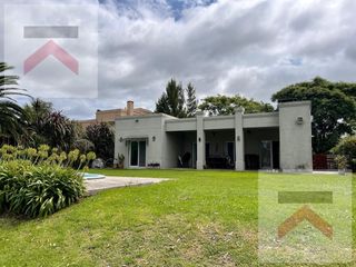 Foto 36 de Casa en una planta en  Barrio San Isidro Labrador al GOLF.