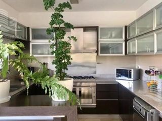 Foto 3 de Venta de hermosa casa en Barrio Castores fondo al lago con pileta y 4 dormitorios