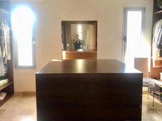 Foto 10 de Venta de hermosa casa en Barrio Castores fondo al lago con pileta y 4 dormitorios