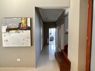Foto 10 de Casa a la venta en Lomas de la Carolina 6 dormitorios 2 en suite