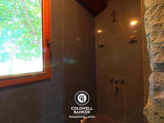 Foto 49 de Venta Lujosa Casa orillas del lago Nahuel Huapi - Bariloche Patagonia Argentina