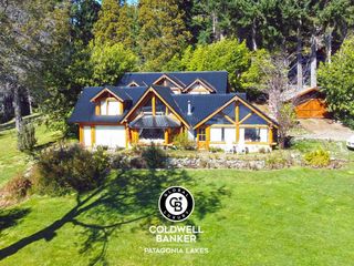 Foto 3 de Venta Lujosa Casa orillas del lago Nahuel Huapi - Bariloche Patagonia Argentina