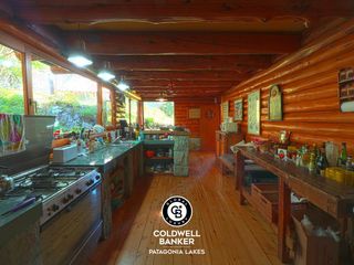 Foto 18 de Venta Lujosa Casa orillas del lago Nahuel Huapi - Bariloche Patagonia Argentina